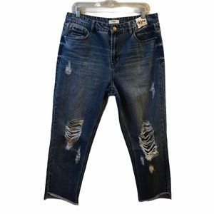 KENSIE Retro High Rise Distressed Crop Jeans NWOT